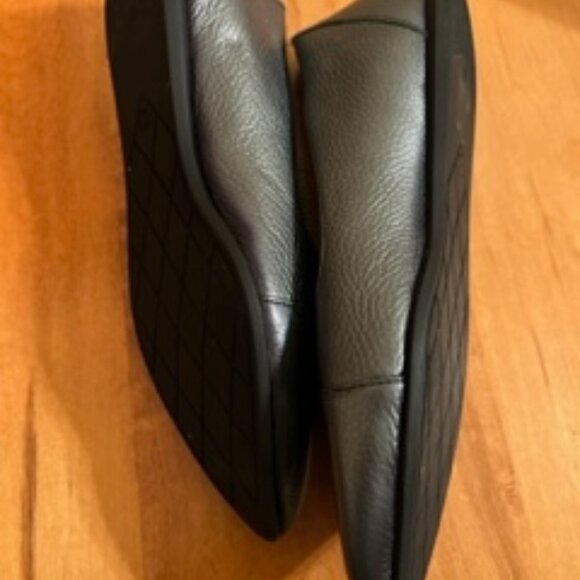 Leather Grey-Green Shimmer Ballet Flats NWOT - Picture 6 of 8